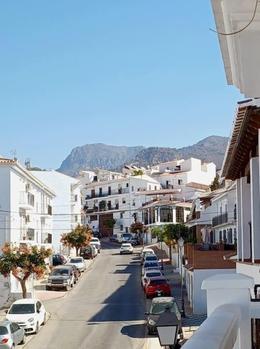 Limerencia: Tu Hogar En Este Blanco Pueblo Frigiliana Exterior foto